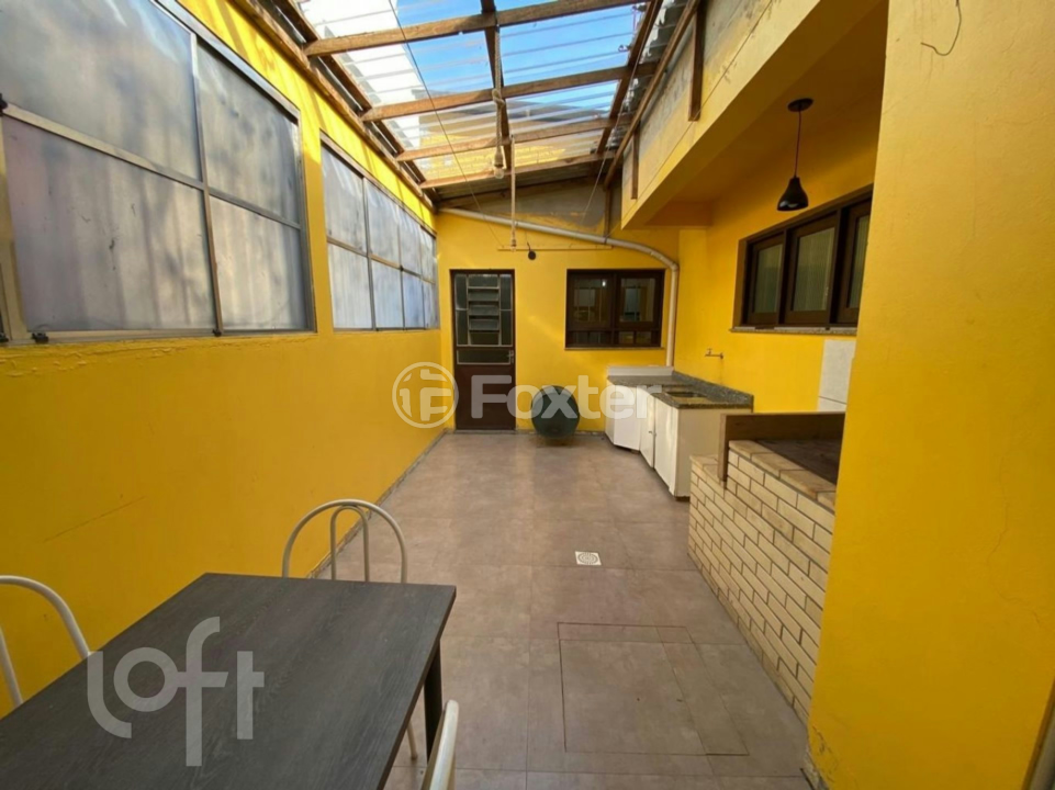 Casa à venda com 2 quartos, 120m² - Foto 3