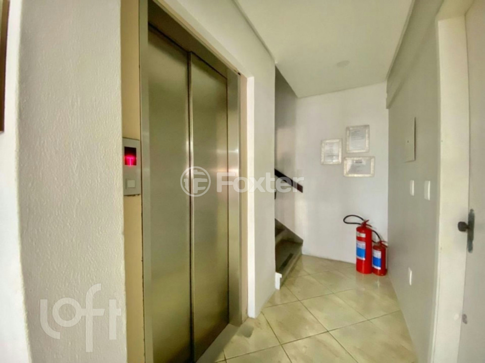 Apartamento à venda com 2 quartos, 67m² - Foto 3