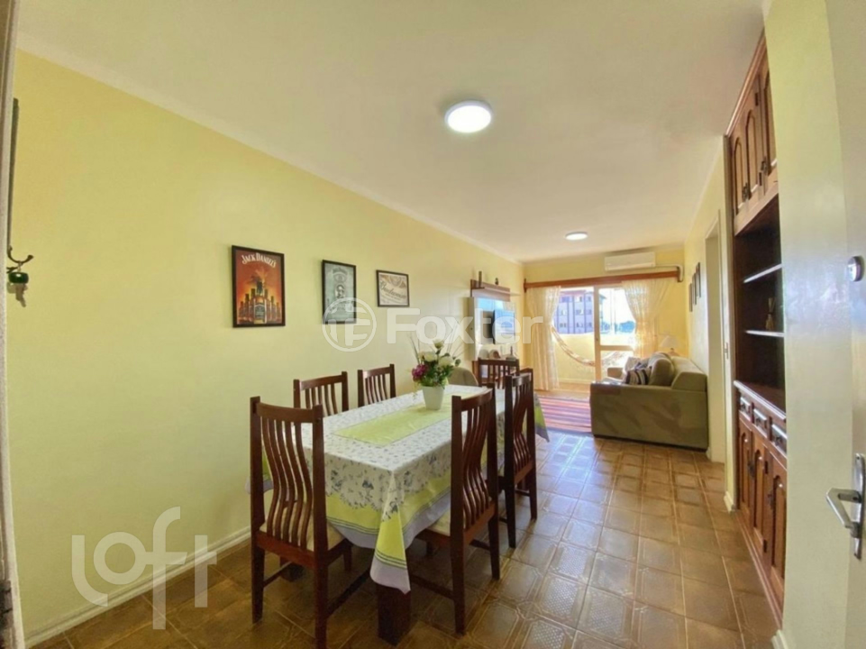 Apartamento à venda com 2 quartos, 67m² - Foto 4