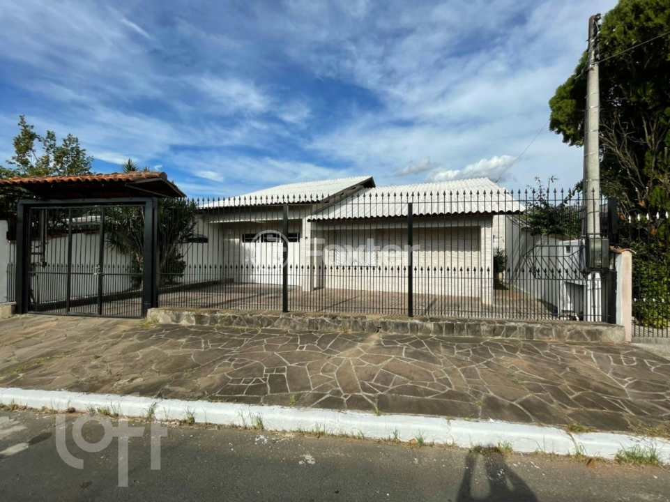Casa à venda com 3 quartos, 160m² - Foto 3