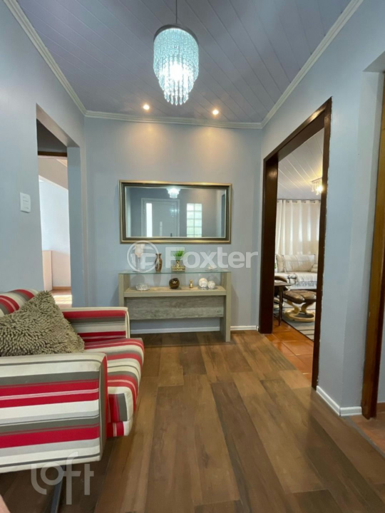 Casa à venda com 3 quartos, 160m² - Foto 1