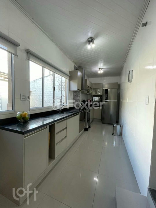 Casa à venda com 3 quartos, 160m² - Foto 4