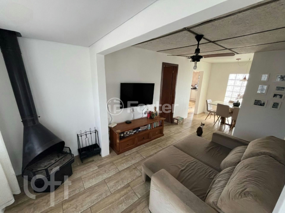 Casa à venda com 3 quartos, 80m² - Foto 1