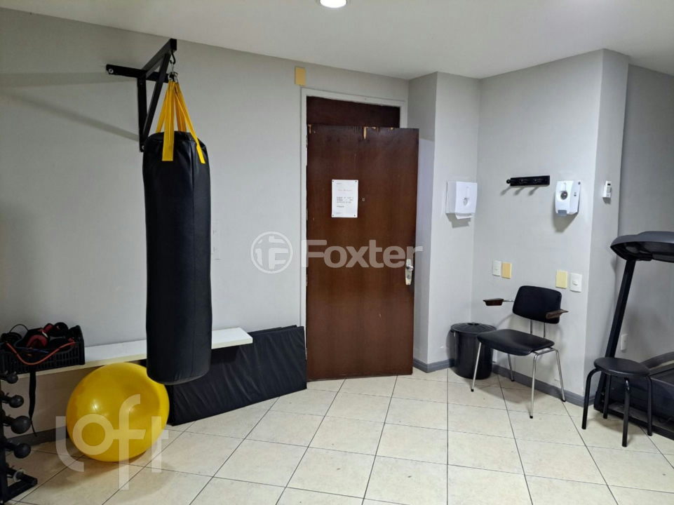 Apartamento à venda com 2 quartos, 77m² - Foto 32