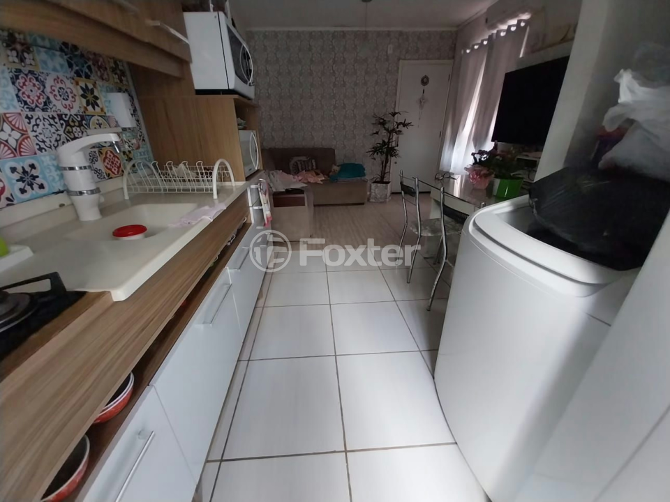 Apartamento à venda com 2 quartos, 42m² - Foto 2