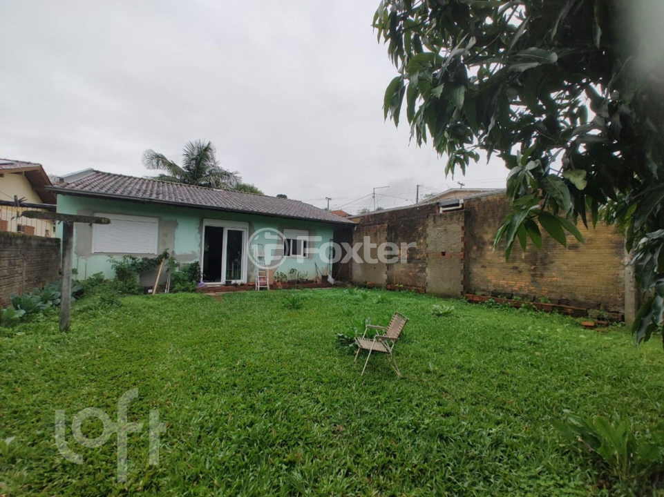 Casa à venda com 3 quartos, 76m² - Foto 4
