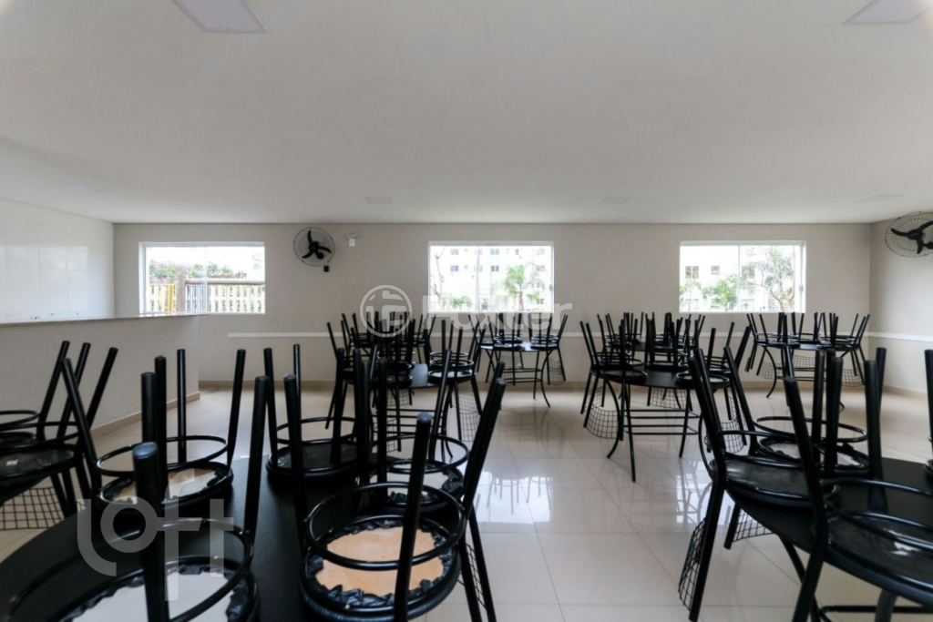 Apartamento à venda com 2 quartos, 40m² - Foto 18
