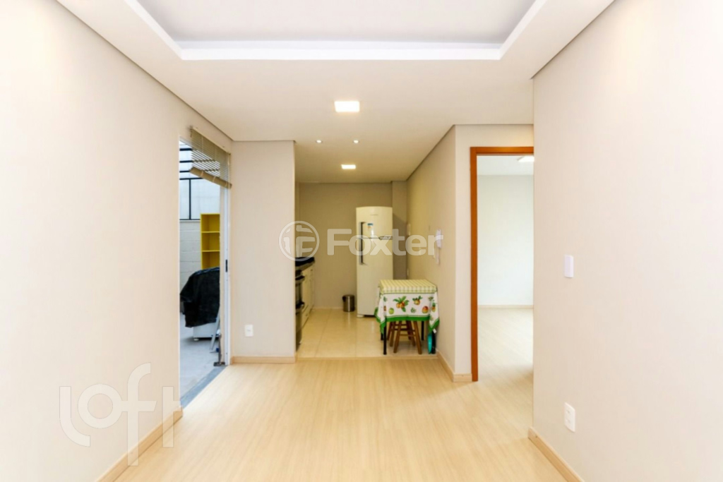 Apartamento à venda com 2 quartos, 40m² - Foto 2
