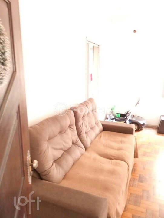 Apartamento à venda com 2 quartos, 70m² - Foto 2