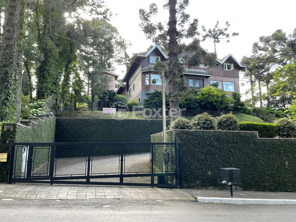 Casa à venda com 5 quartos, 700m² - Foto 1