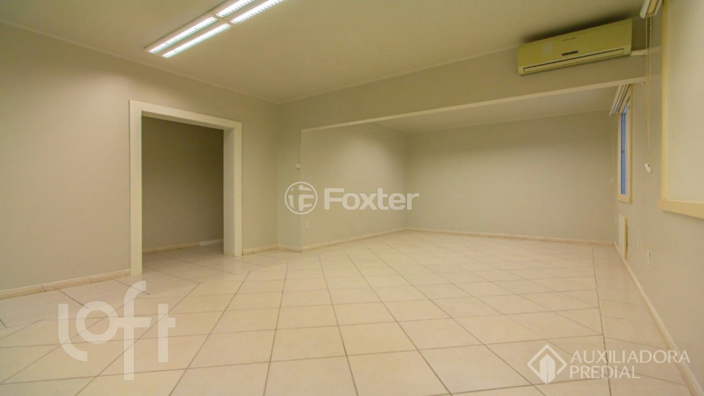 Apartamento à venda com 3 quartos, 160m² - Foto 2
