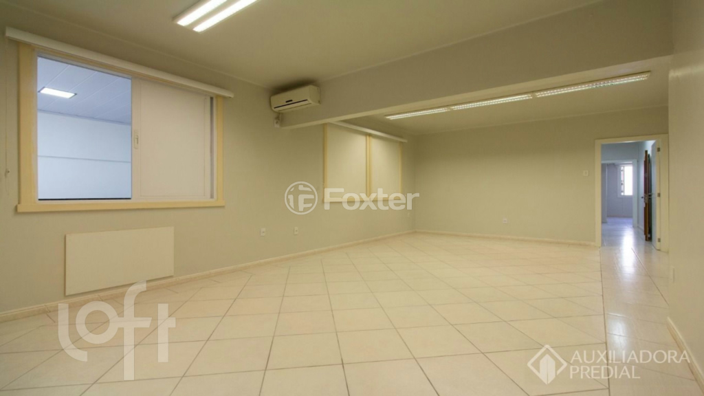 Apartamento à venda com 3 quartos, 160m² - Foto 4
