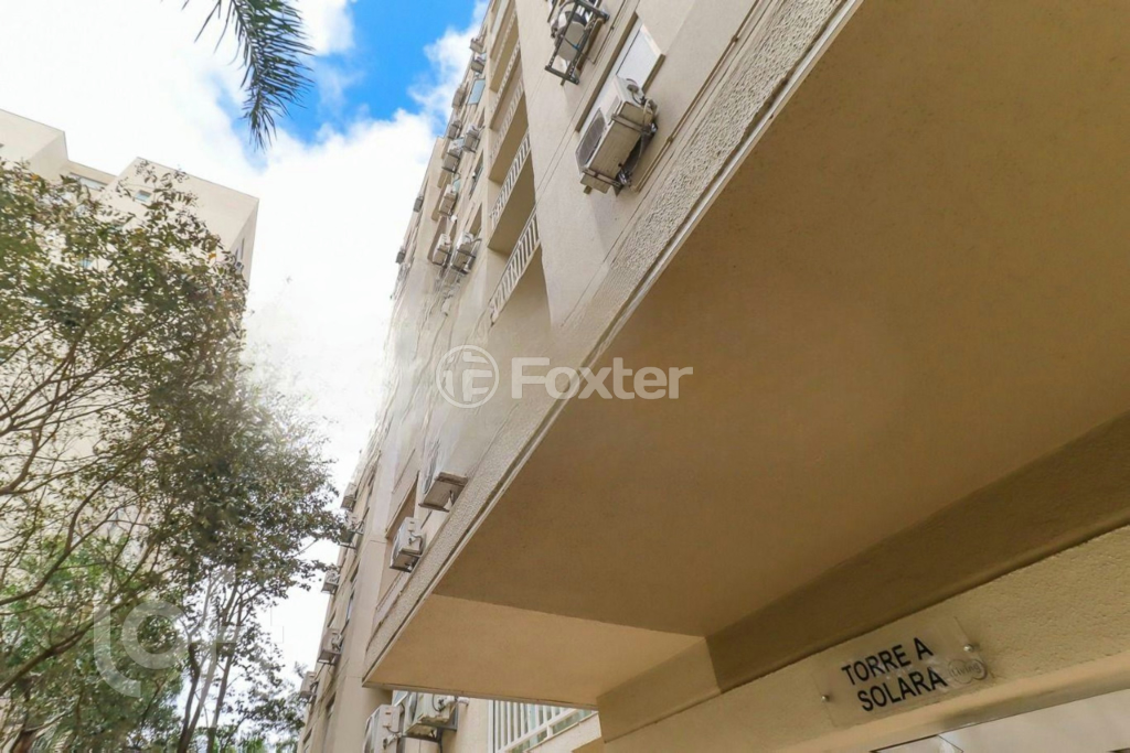 Apartamento à venda com 3 quartos, 50m² - Foto 2
