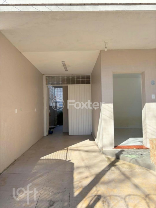 Casa à venda com 3 quartos, 100m² - Foto 5