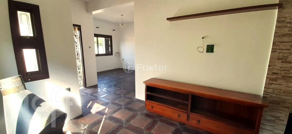 Casa à venda com 3 quartos, 200m² - Foto 2
