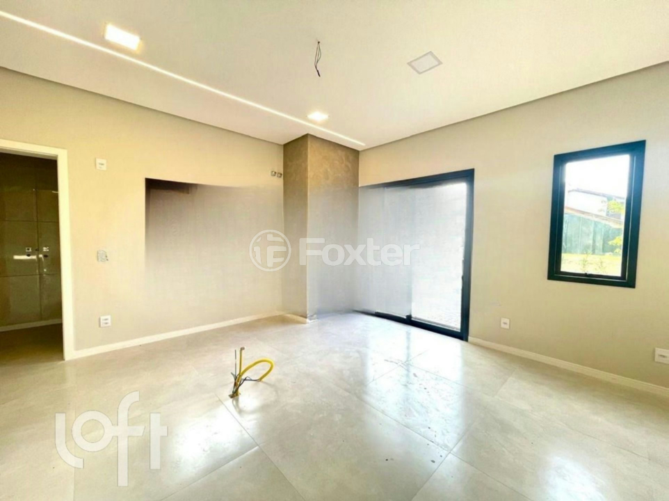 Casa à venda com 3 quartos, 113m² - Foto 4