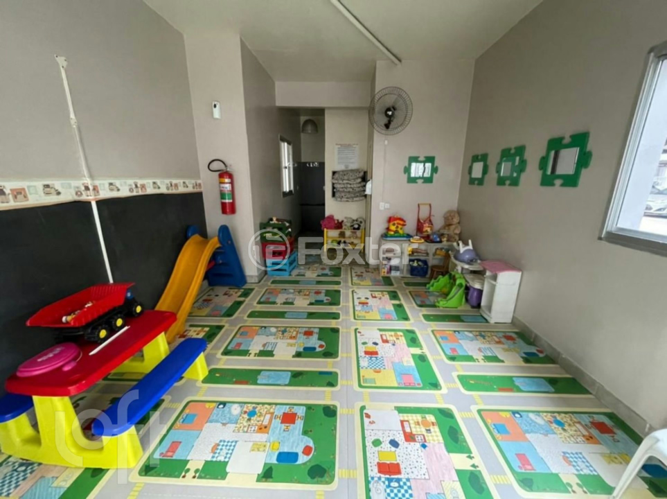 Apartamento à venda com 2 quartos, 56m² - Foto 18