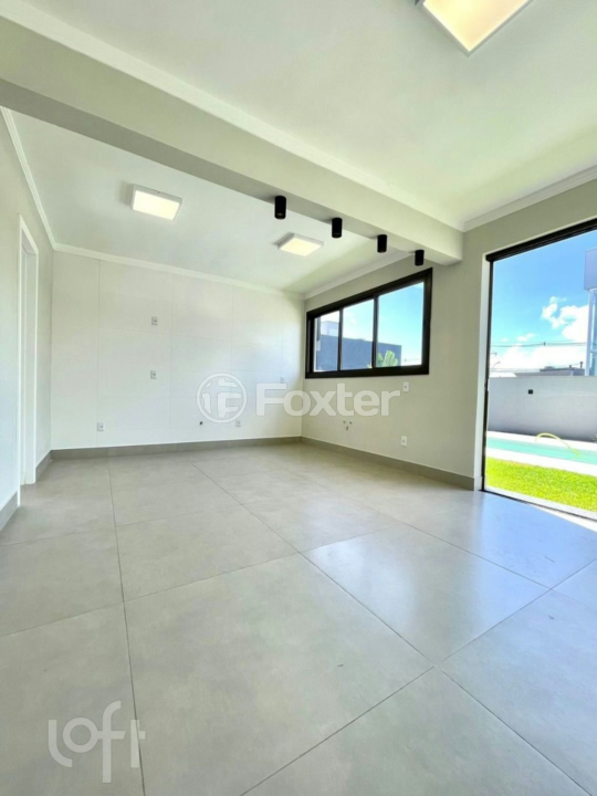 Casa à venda com 3 quartos, 180m² - Foto 7