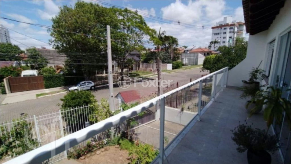 Casa à venda com 4 quartos, 250m² - Foto 17