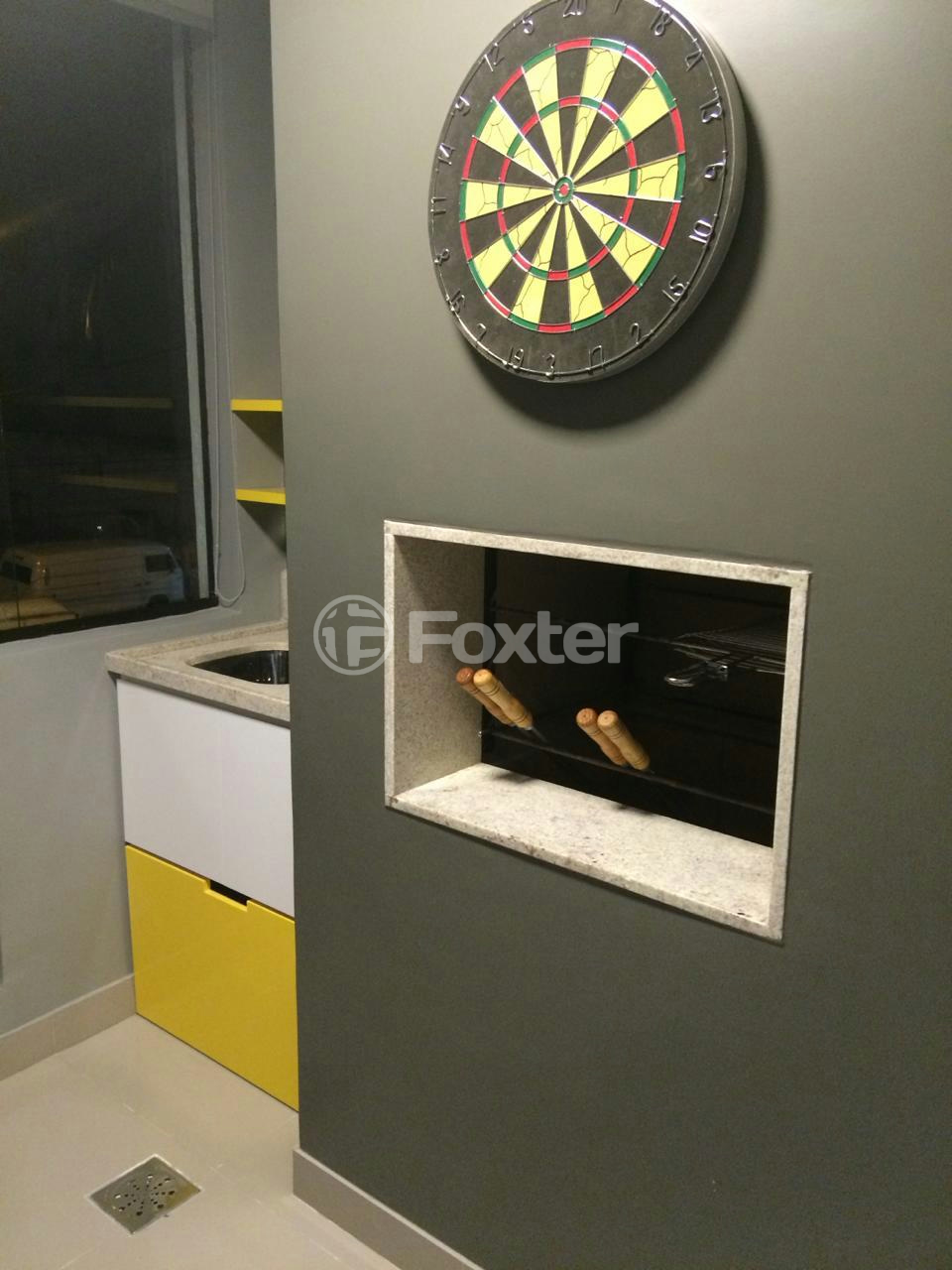 Apartamento à venda com 2 quartos, 75m² - Foto 2