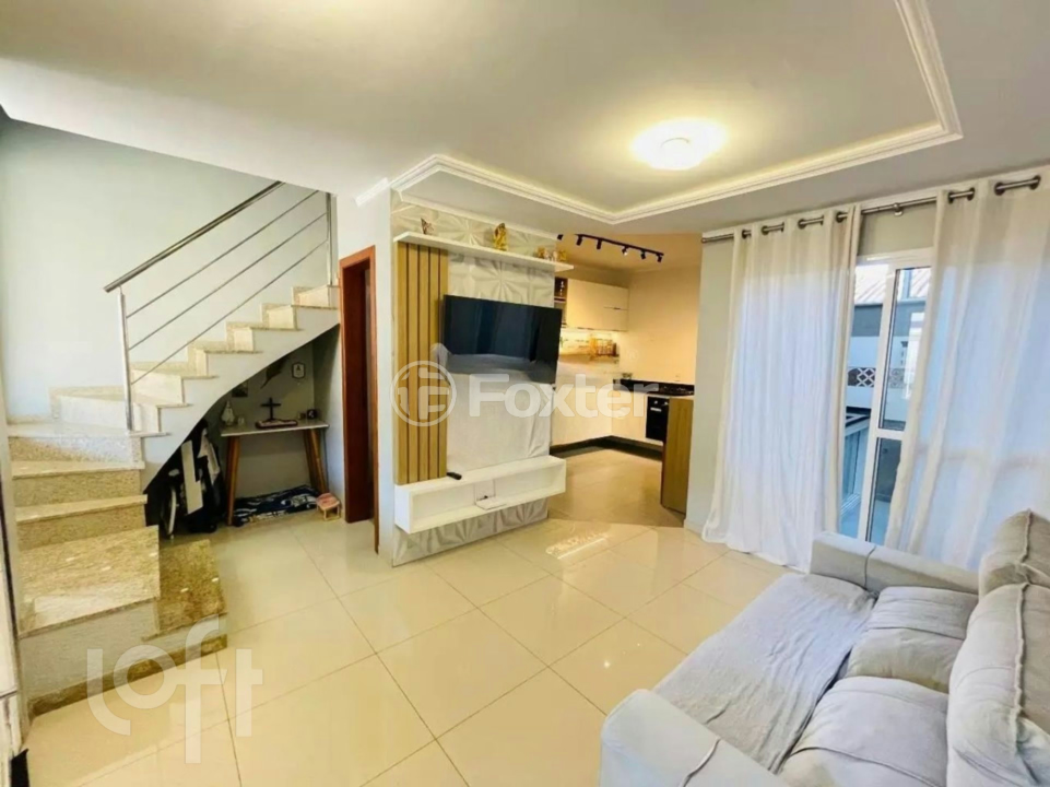 Casa à venda com 3 quartos, 60m² - Foto 4