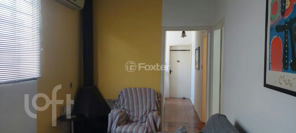 Casa à venda com 3 quartos, 70m² - Foto 2