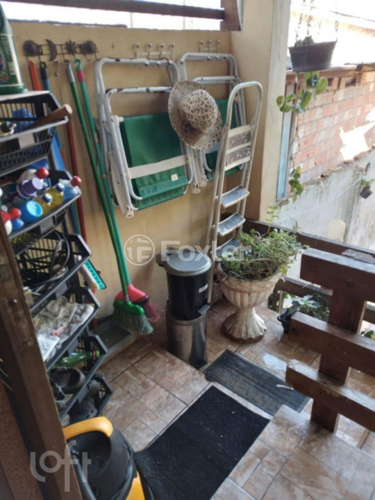 Casa à venda com 2 quartos, 80m² - Foto 4
