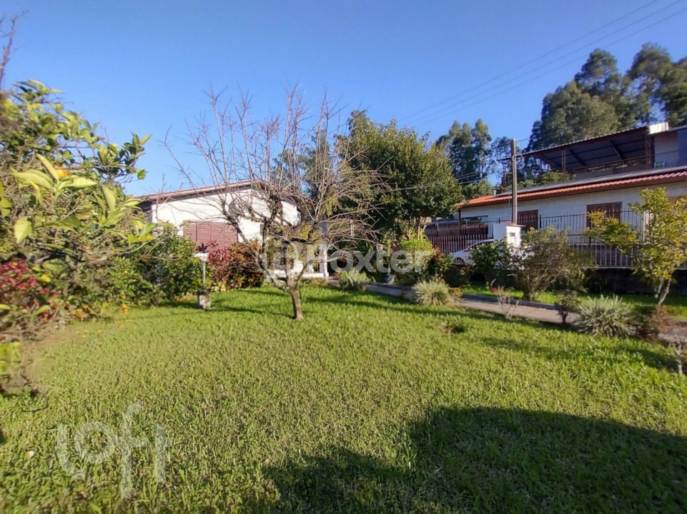 Casa à venda com 3 quartos, 140m² - Foto 1