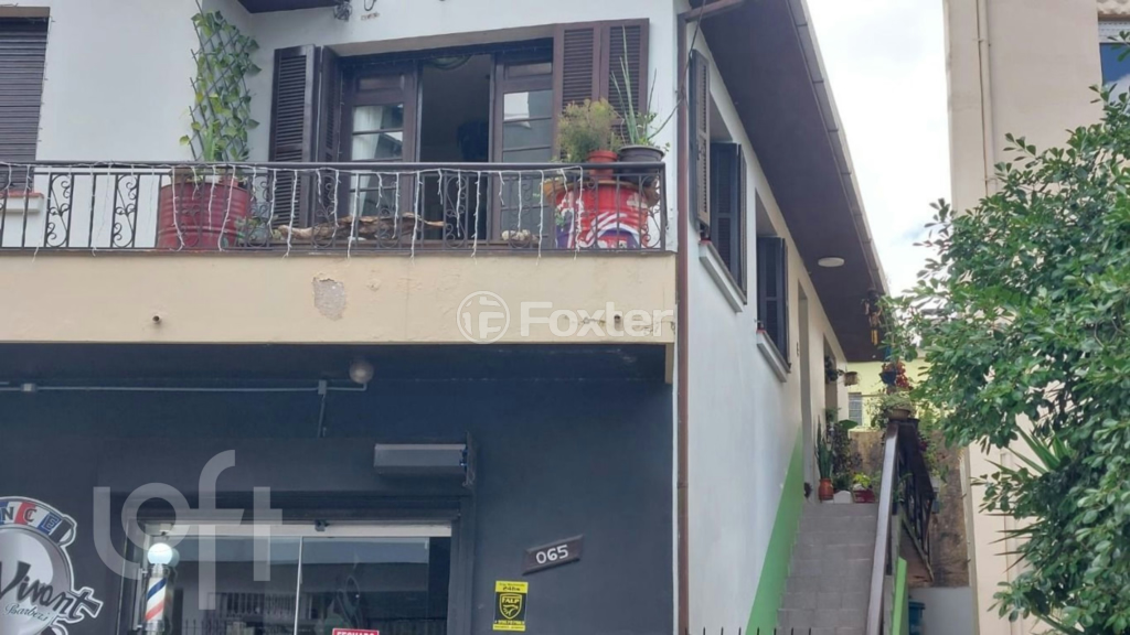 Casa à venda com 3 quartos, 241m² - Foto 2
