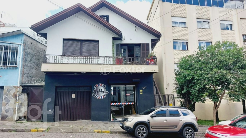 Casa à venda com 3 quartos, 241m² - Foto 4