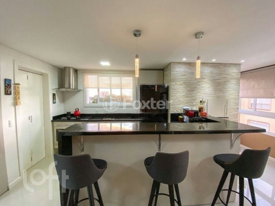 Apartamento à venda com 2 quartos, 79m² - Foto 3