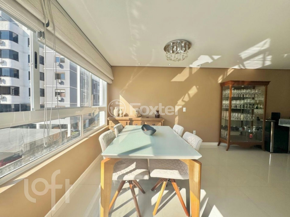 Apartamento à venda com 2 quartos, 79m² - Foto 42