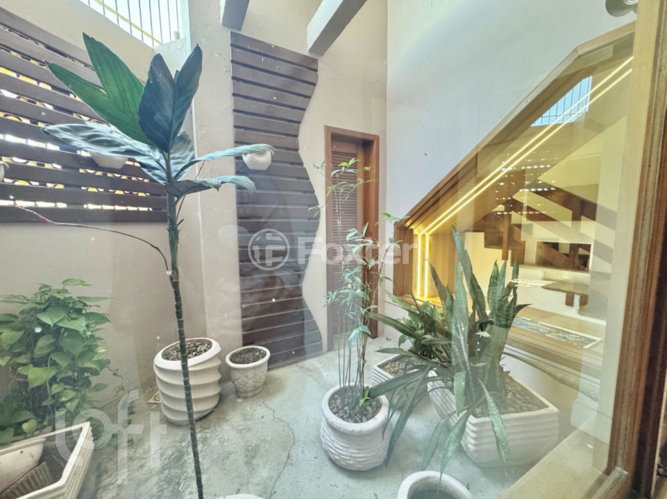 Casa à venda com 4 quartos, 217m² - Foto 3