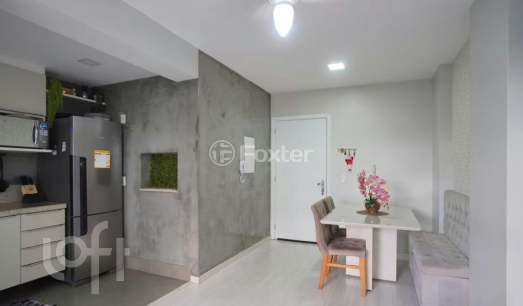 Apartamento à venda com 2 quartos, 67m² - Foto 2