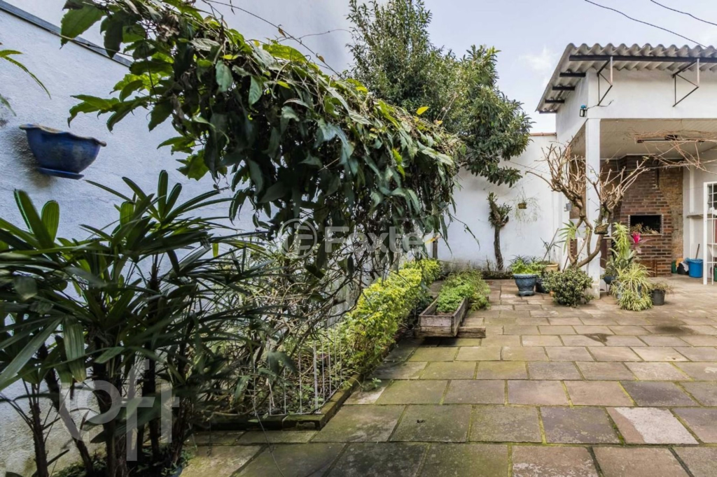 Casa à venda com 2 quartos, 135m² - Foto 4