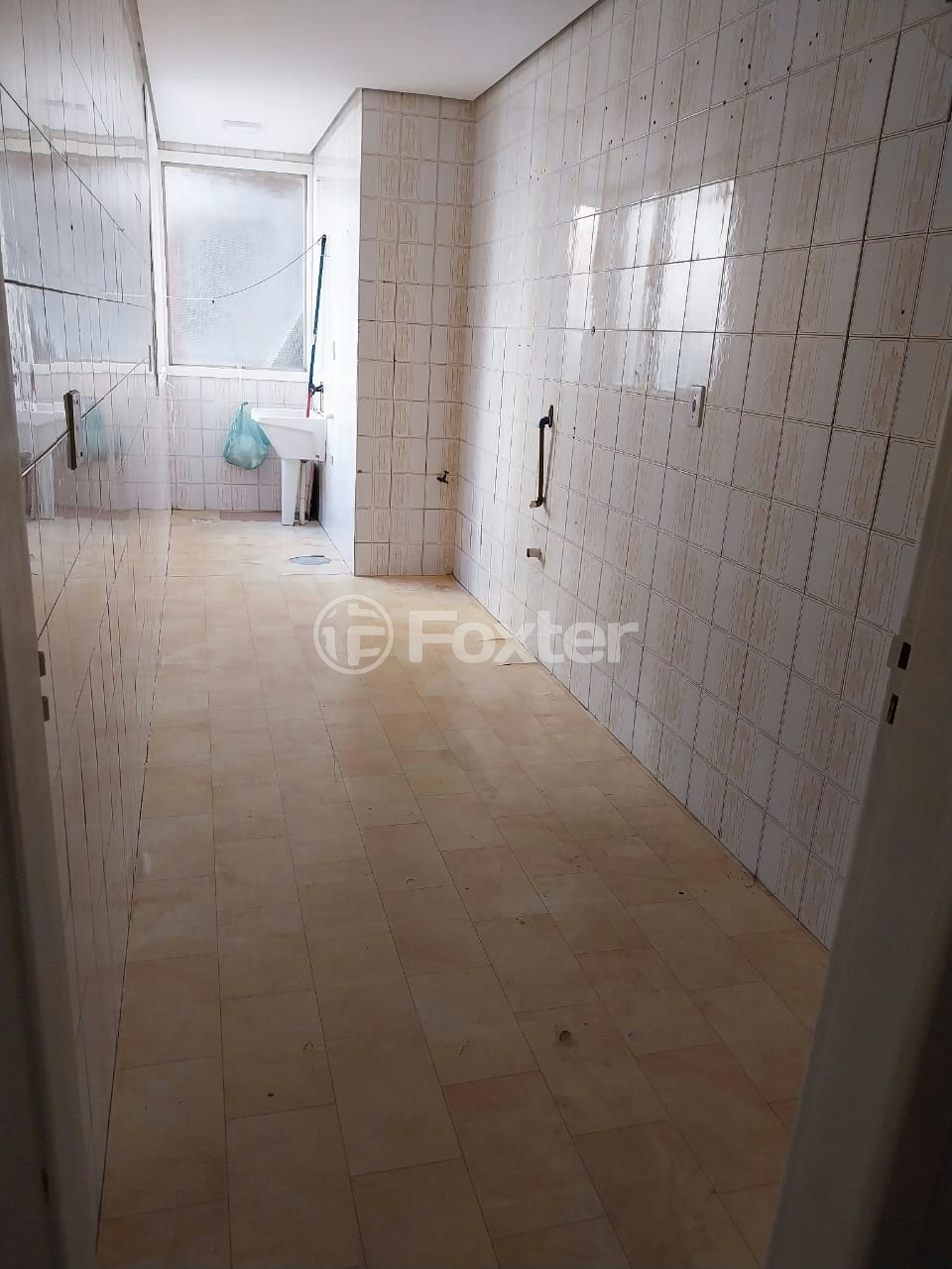 Apartamento à venda com 2 quartos, 78m² - Foto 2