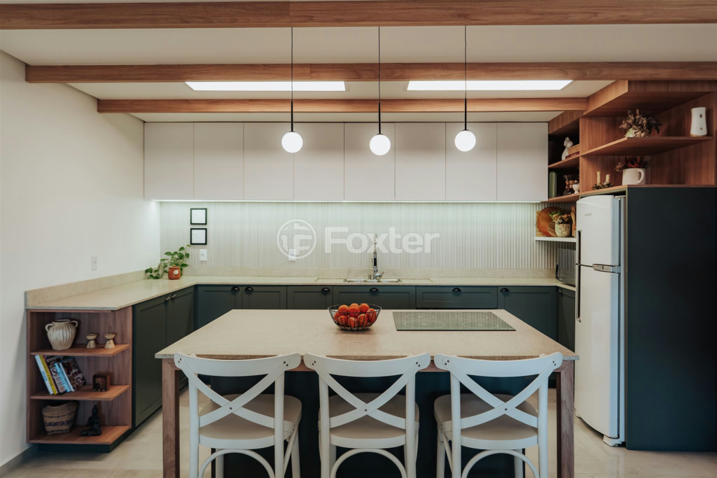 Casa à venda com 3 quartos, 135m² - Foto 1