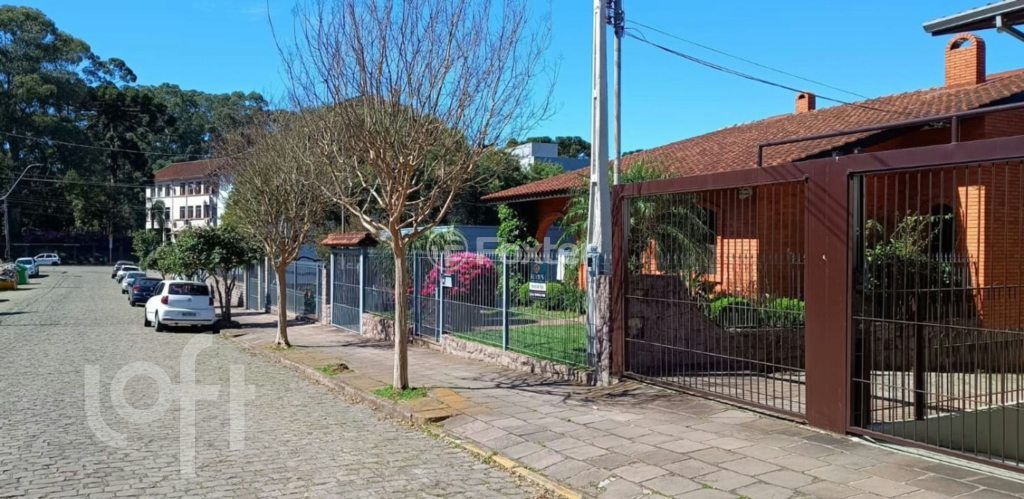Casa à venda com 3 quartos, 150m² - Foto 2