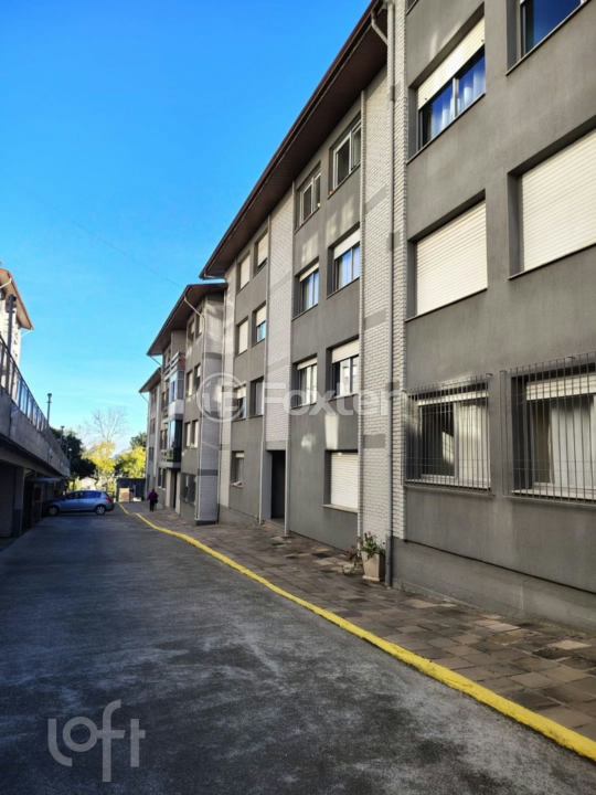 Apartamento à venda com 3 quartos, 77m² - Foto 1