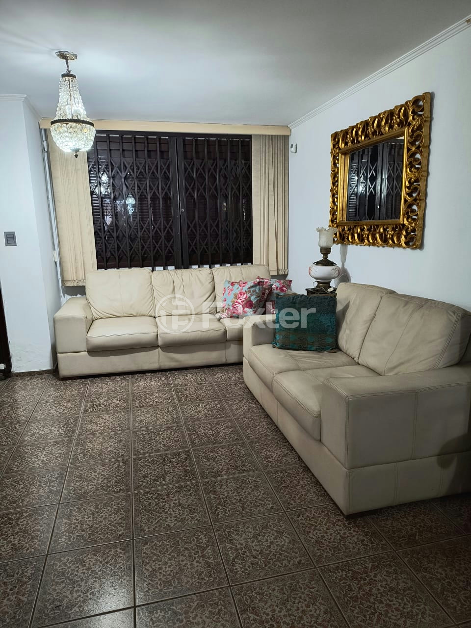 Casa à venda com 4 quartos, 135m² - Foto 2