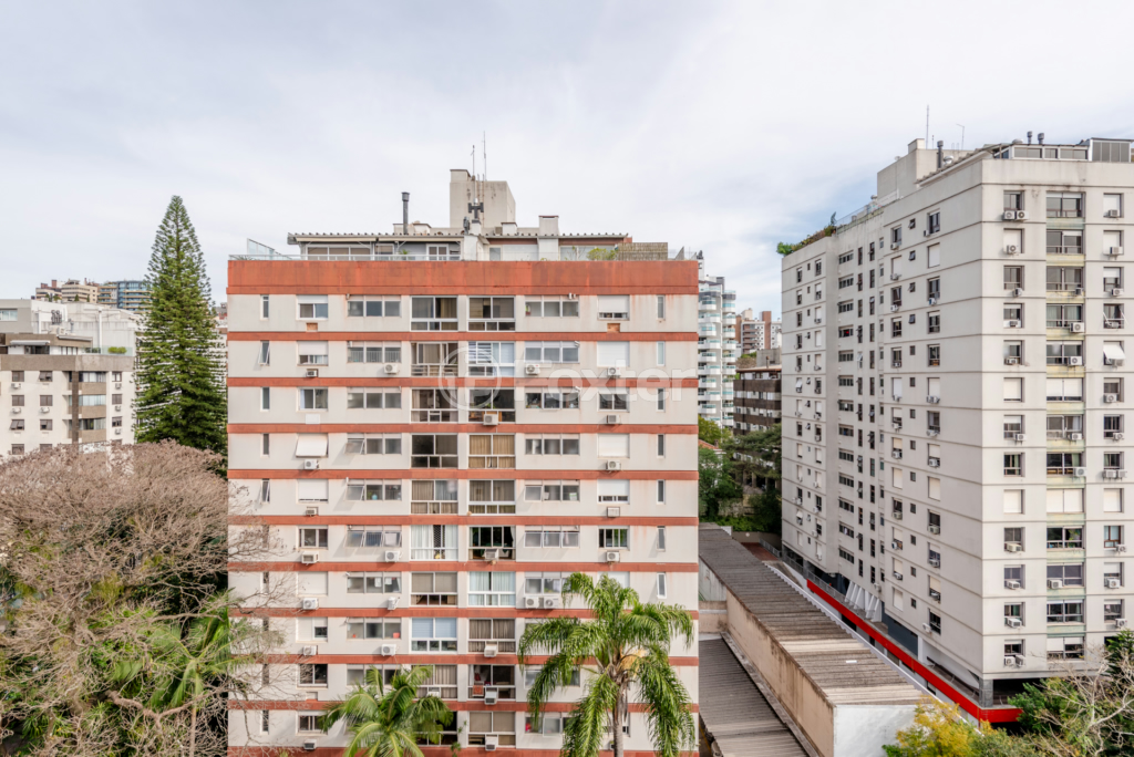 Apartamento à venda com 3 quartos, 141m² - Foto 4