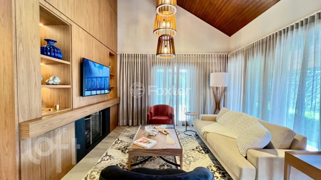 Casa à venda com 4 quartos, 234m² - Foto 1
