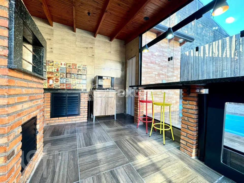 Casa à venda com 2 quartos, 57m² - Foto 2