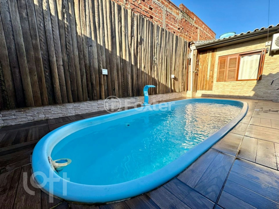 Casa à venda com 2 quartos, 57m² - Foto 4