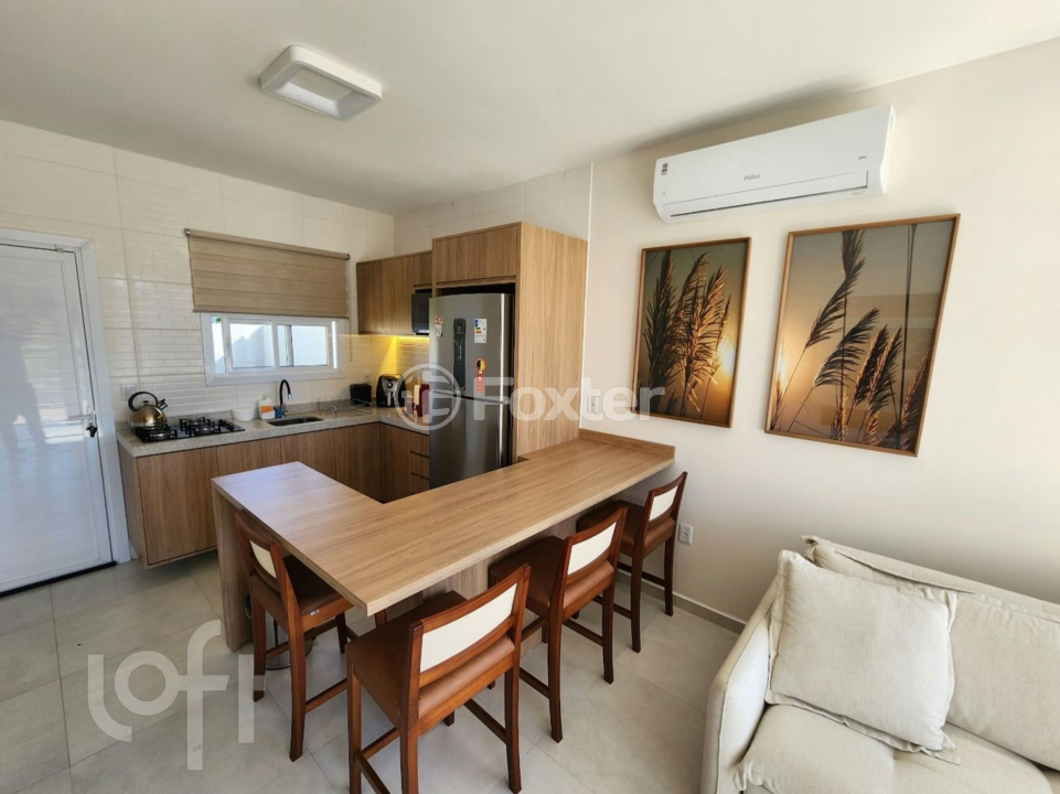 Casa à venda com 2 quartos, 52m² - Foto 9