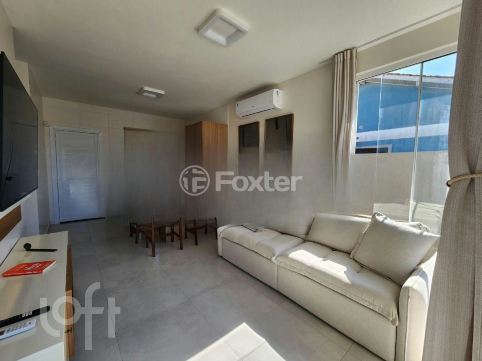 Casa à venda com 2 quartos, 52m² - Foto 1
