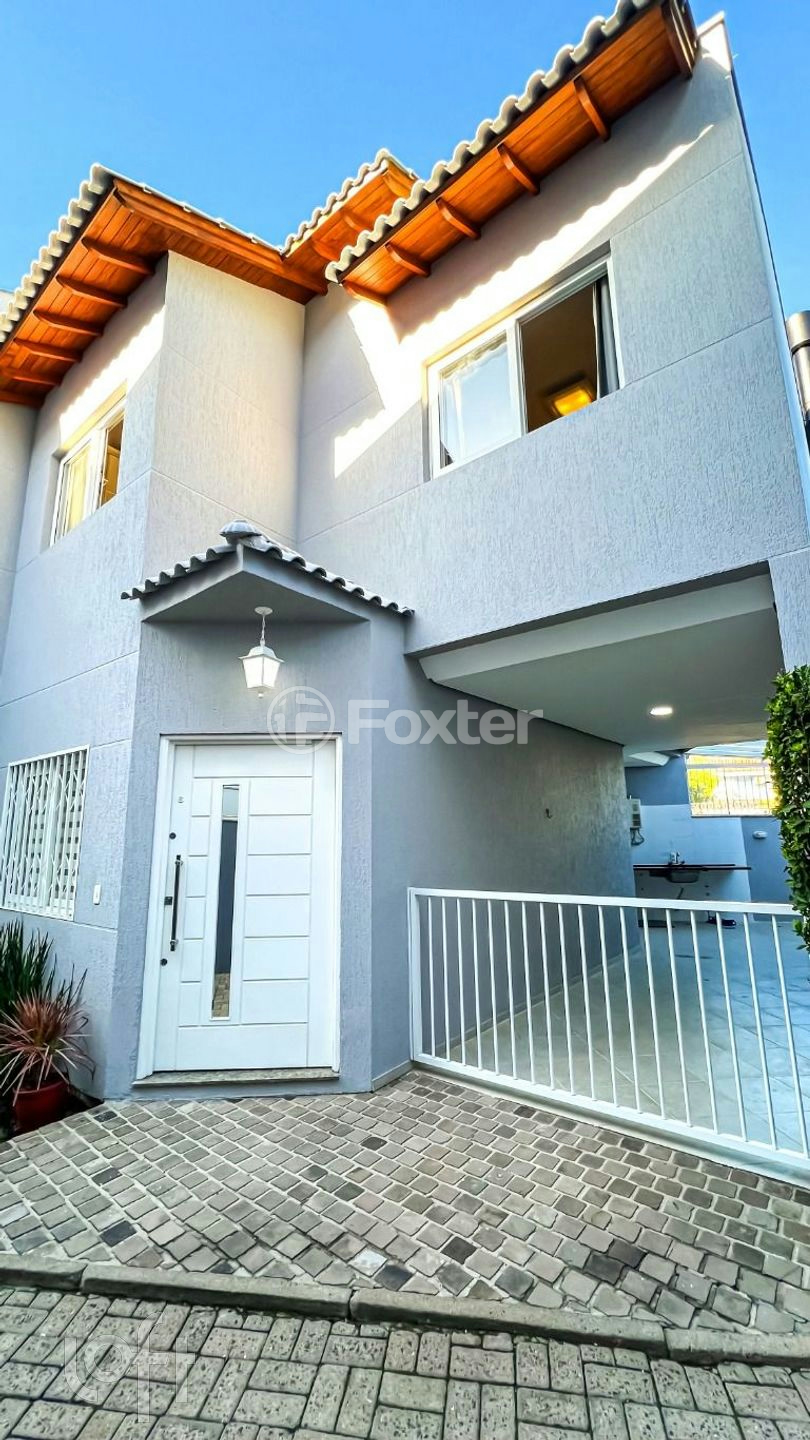 Casa à venda com 3 quartos, 112m² - Foto 1