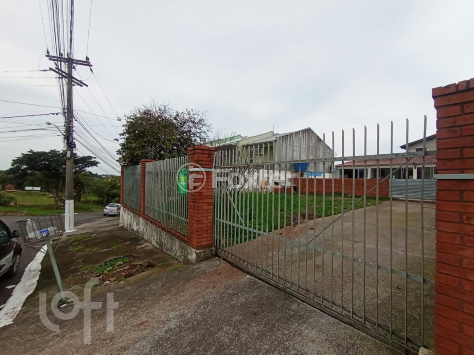 Casa à venda com 3 quartos, 70m² - Foto 1