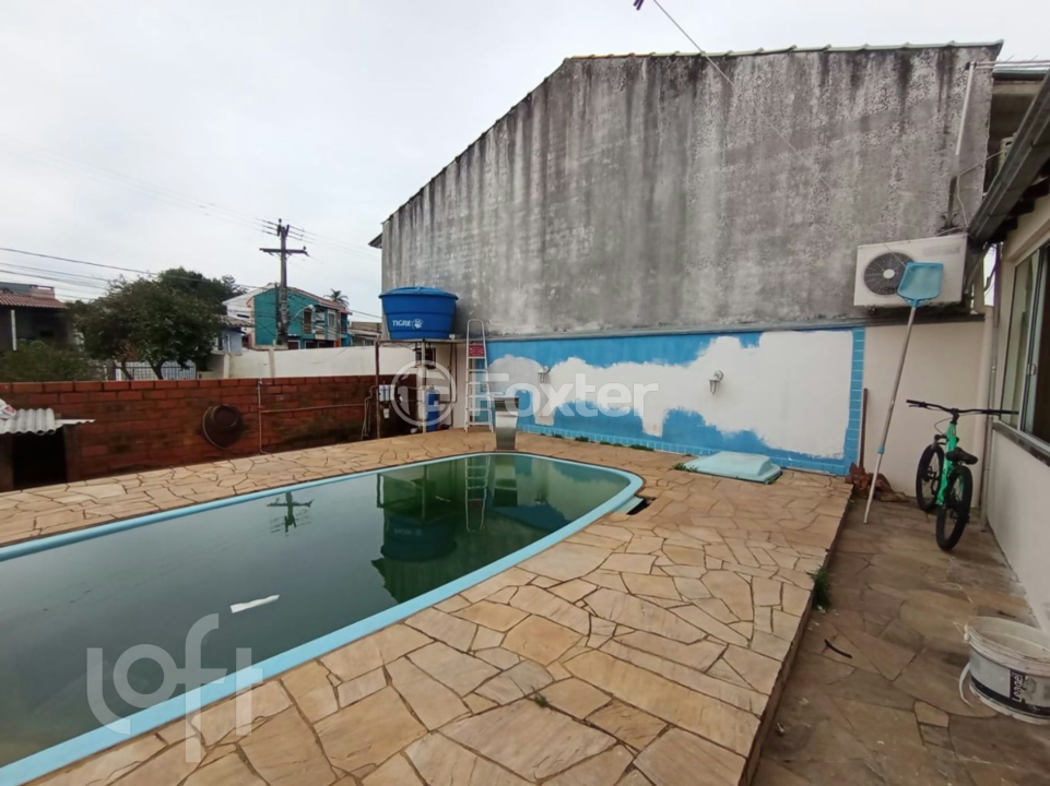 Casa à venda com 3 quartos, 70m² - Foto 3
