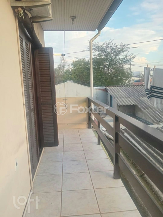 Casa à venda com 2 quartos, 81m² - Foto 2